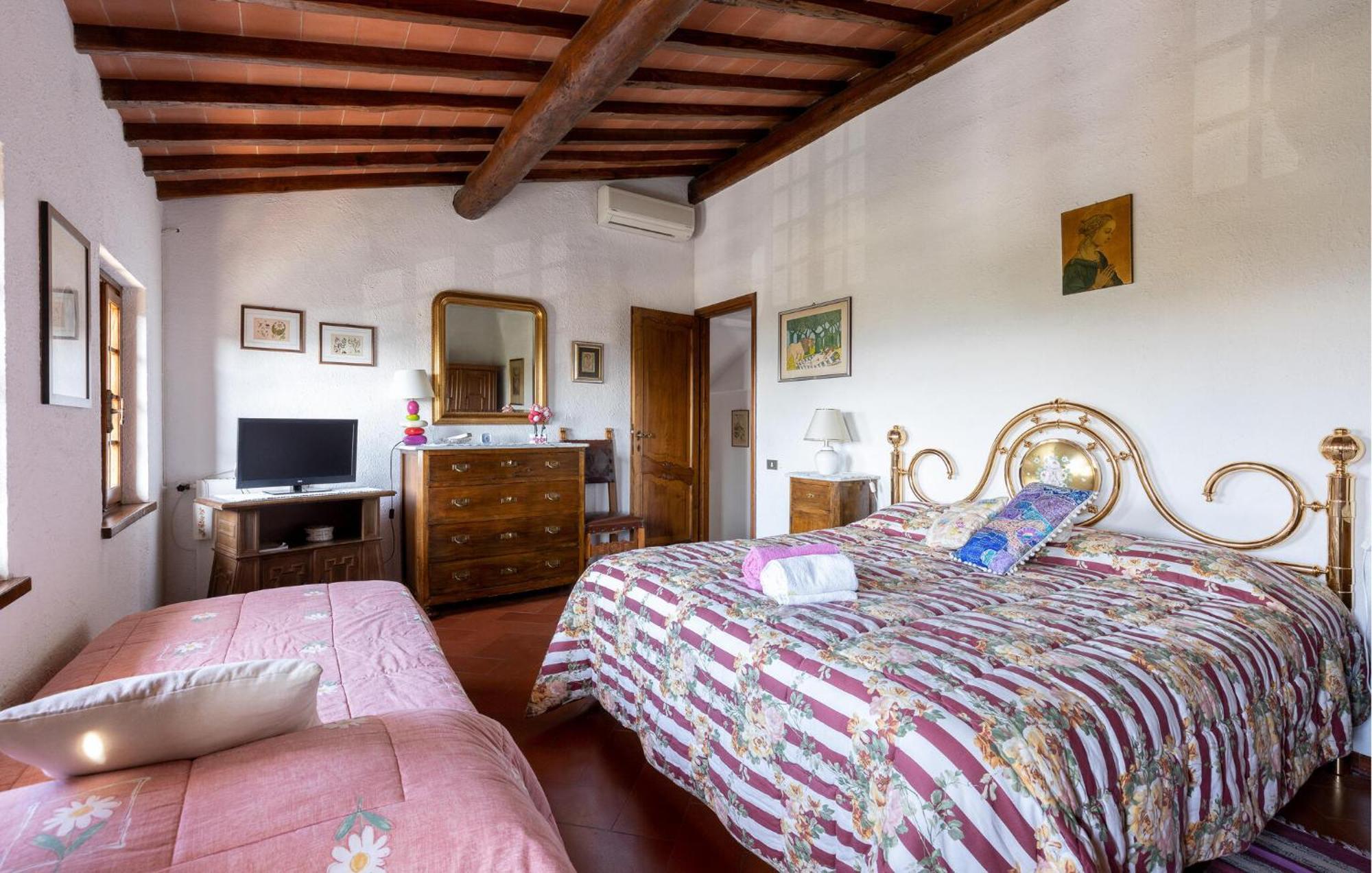 Beautiful Home In Uzzano Pt With Kitchen Luaran gambar