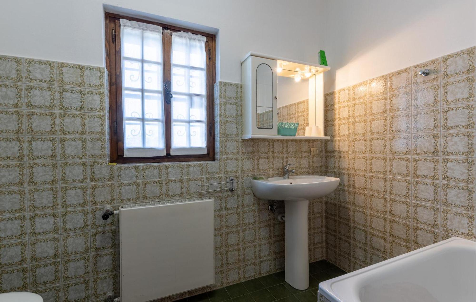 Beautiful Home In Uzzano Pt With Kitchen Luaran gambar