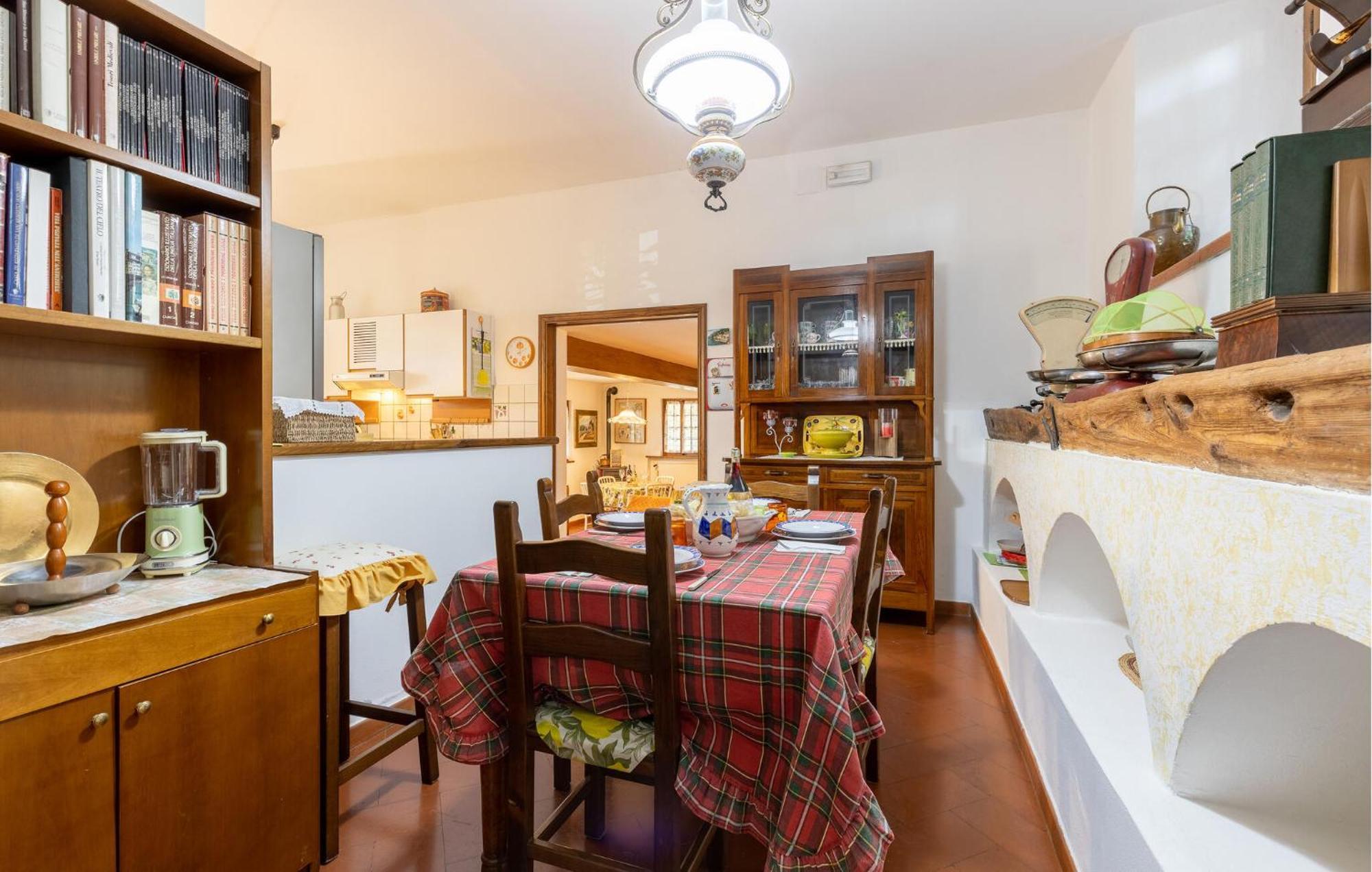 Beautiful Home In Uzzano Pt With Kitchen Luaran gambar